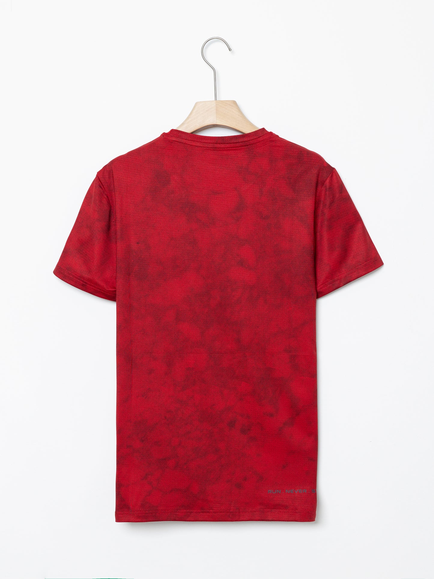 RED ACTIVEWEAR T-SHIRTS